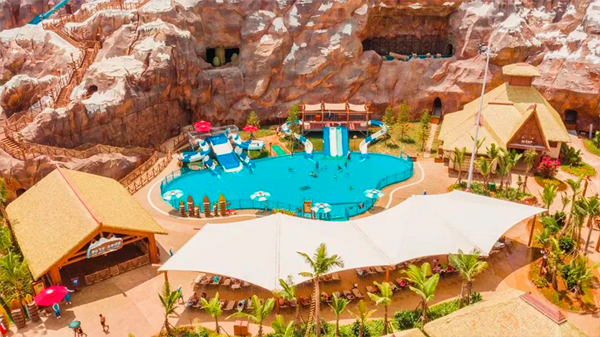 海南?；◢u水上王國仿真茅草瓦案例